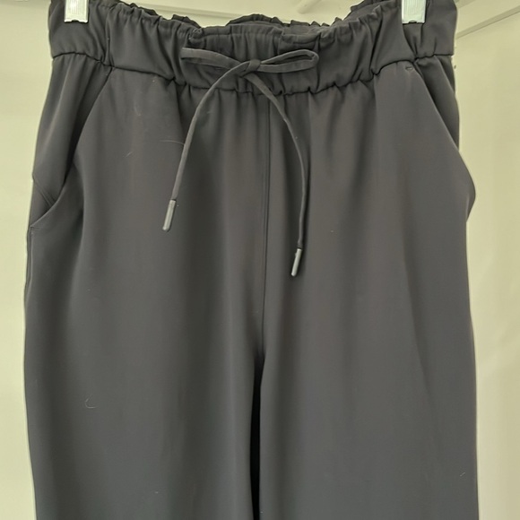 Lululemon jogging pants black women’s size 4 - Picture 2 of 8